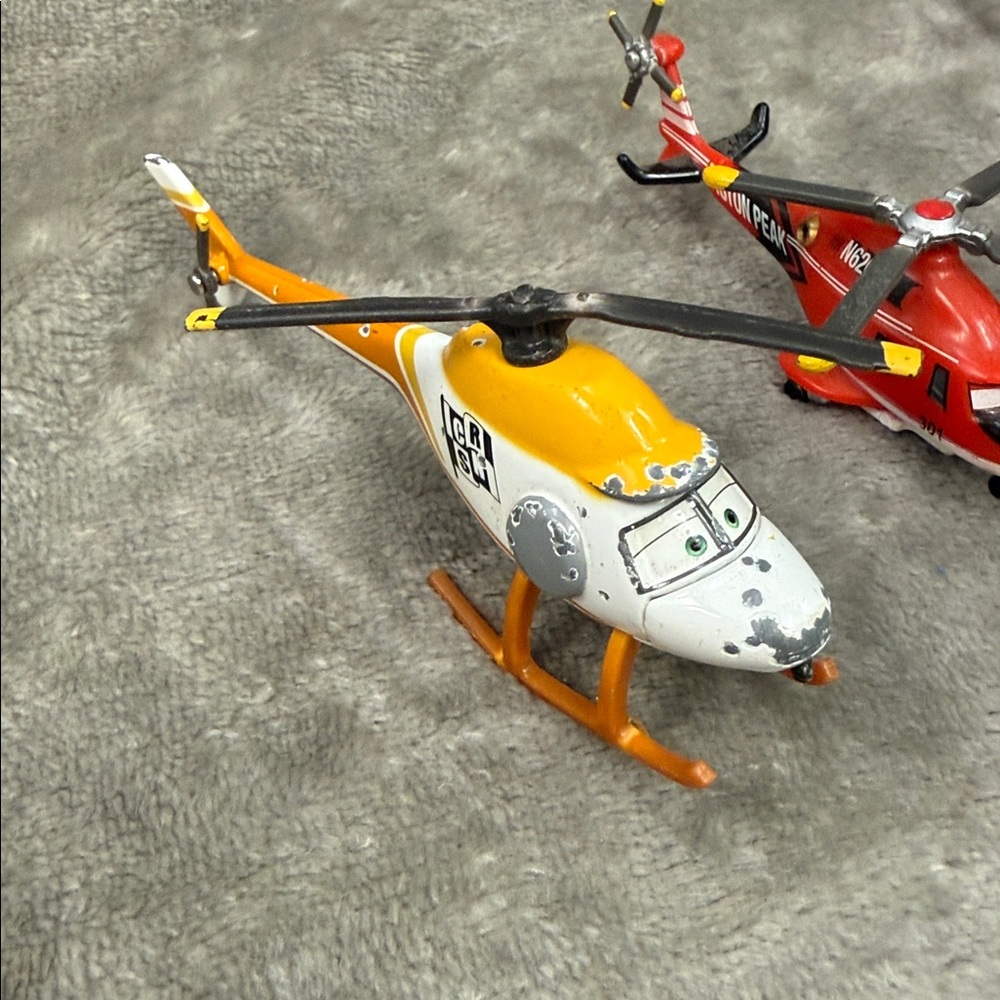🚁Disney Pixar Planes RSC-01Rescue Chopper 1:45, Ron Hover,&Plastic Piston Peak - Picture 2 of 11